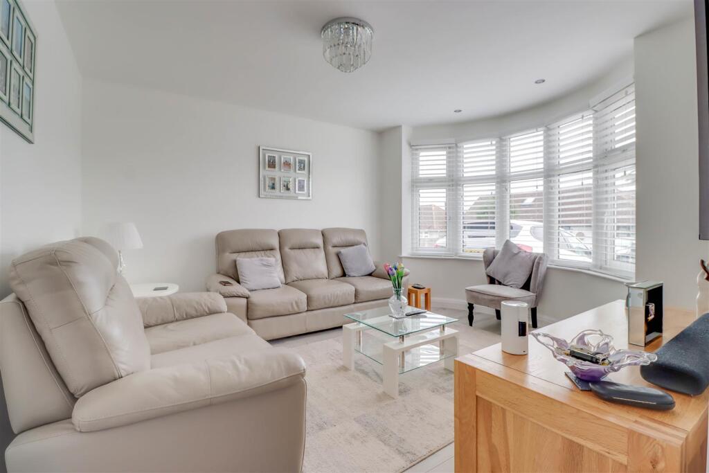 22 MARGARITE INSIDE-2.jpg