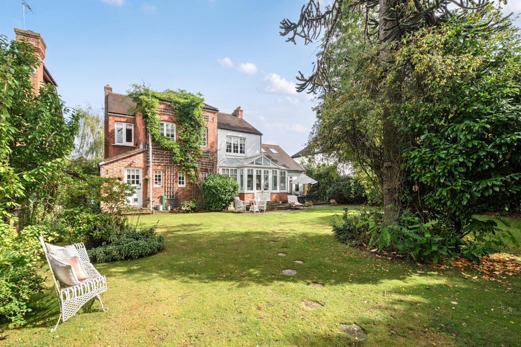 1344054-4-68b881a...