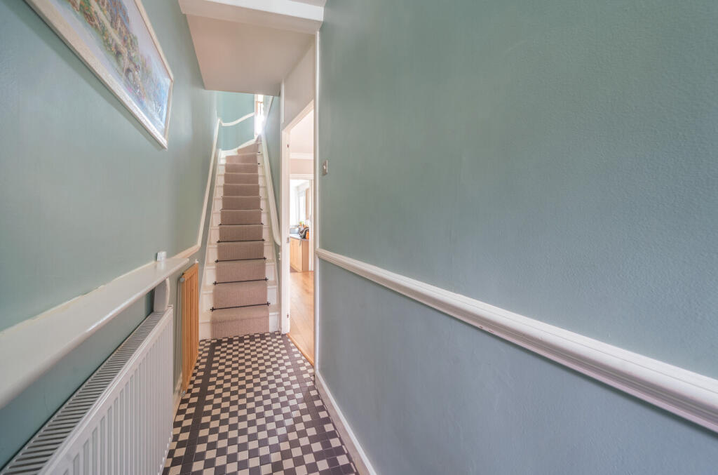 1298949-8-6835887...