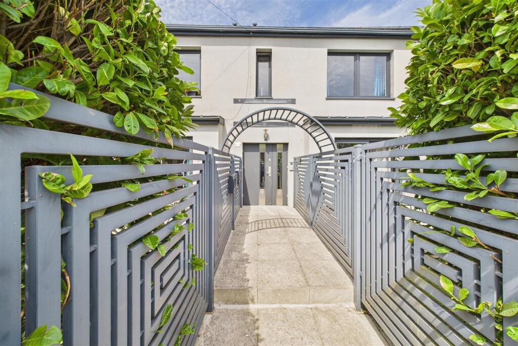 Flats 1 - 7, 227 Lodge Causeway, Fishponds, Bristo