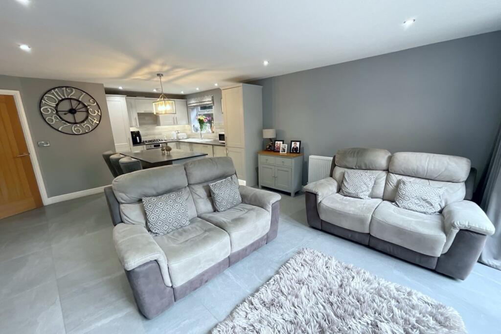 ANNEX KITCHEN/LIVING