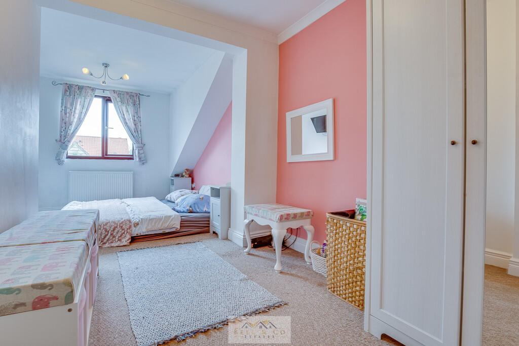 Bedroom 2.1