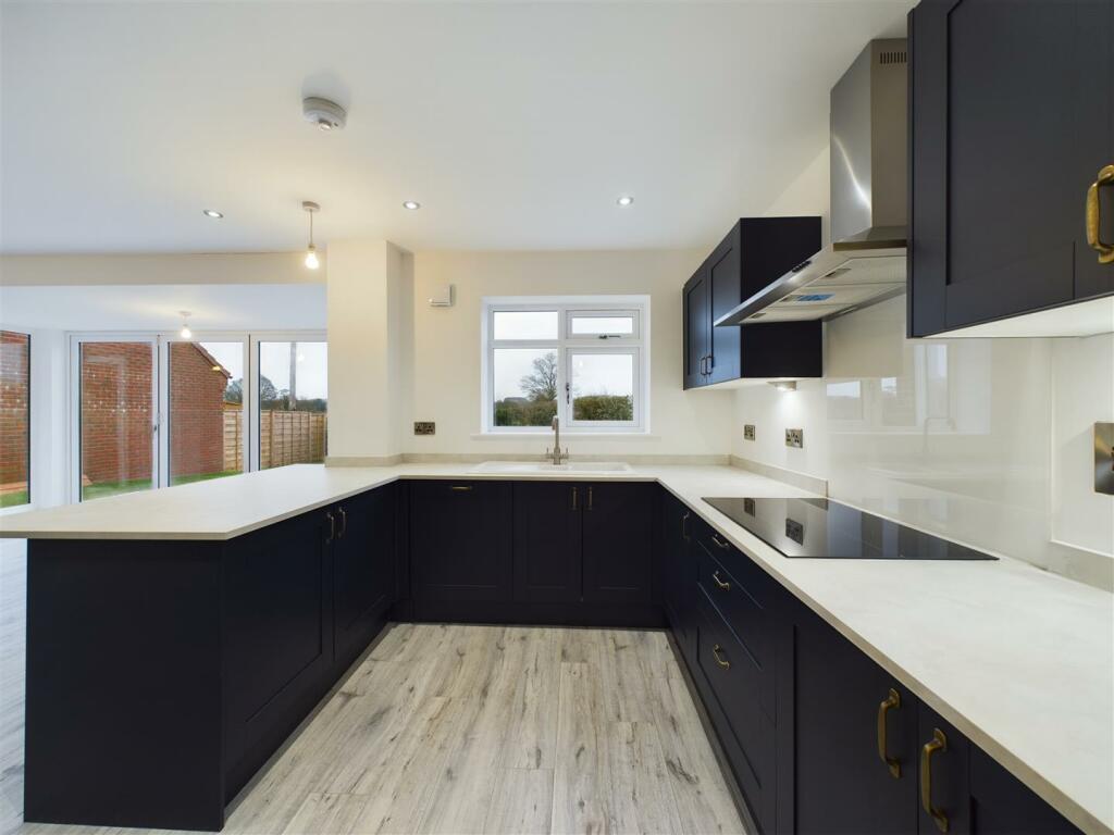 KITCHEN/ LIVING/ DINER