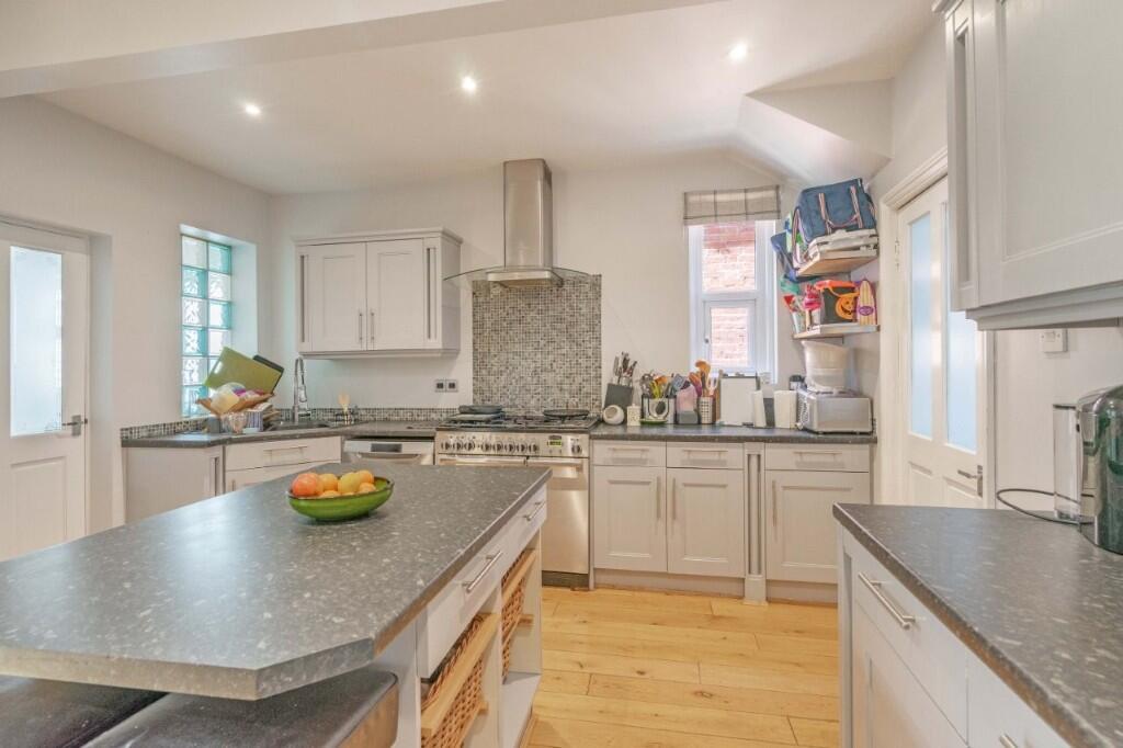 Kitchen/breakfast