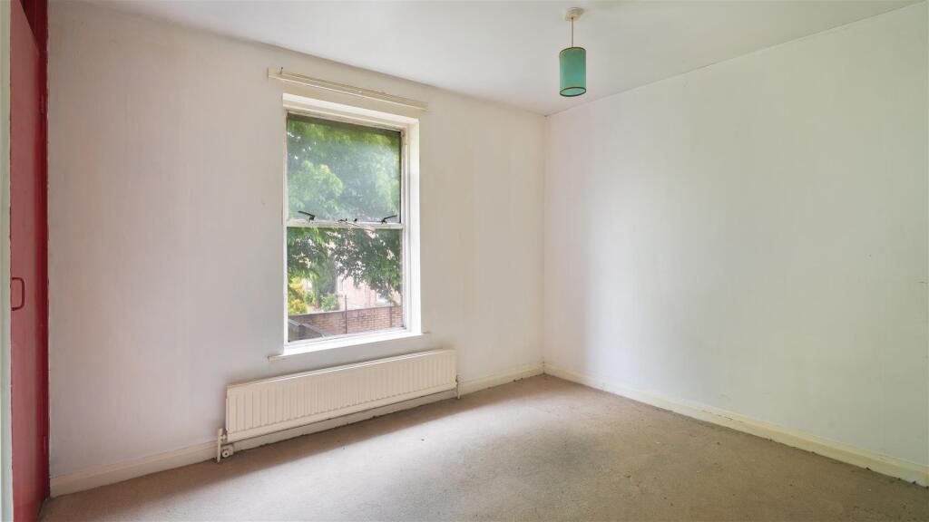 179WestminsterCres-14.jpg