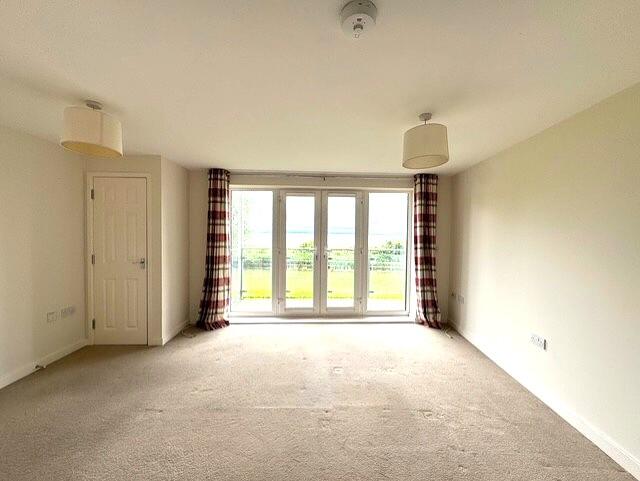 Sitting room 4