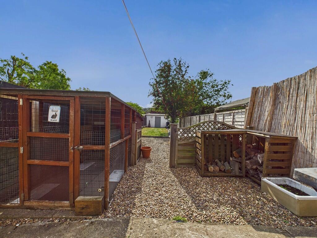 CAM04273G0-PR0170...