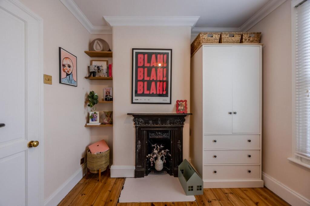 Second bedroom
