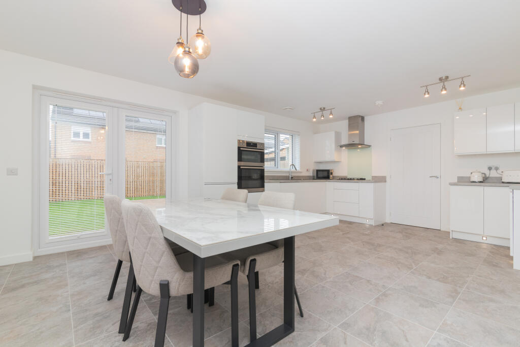 10 Brailsford drive paisley PA2 7GG L-18