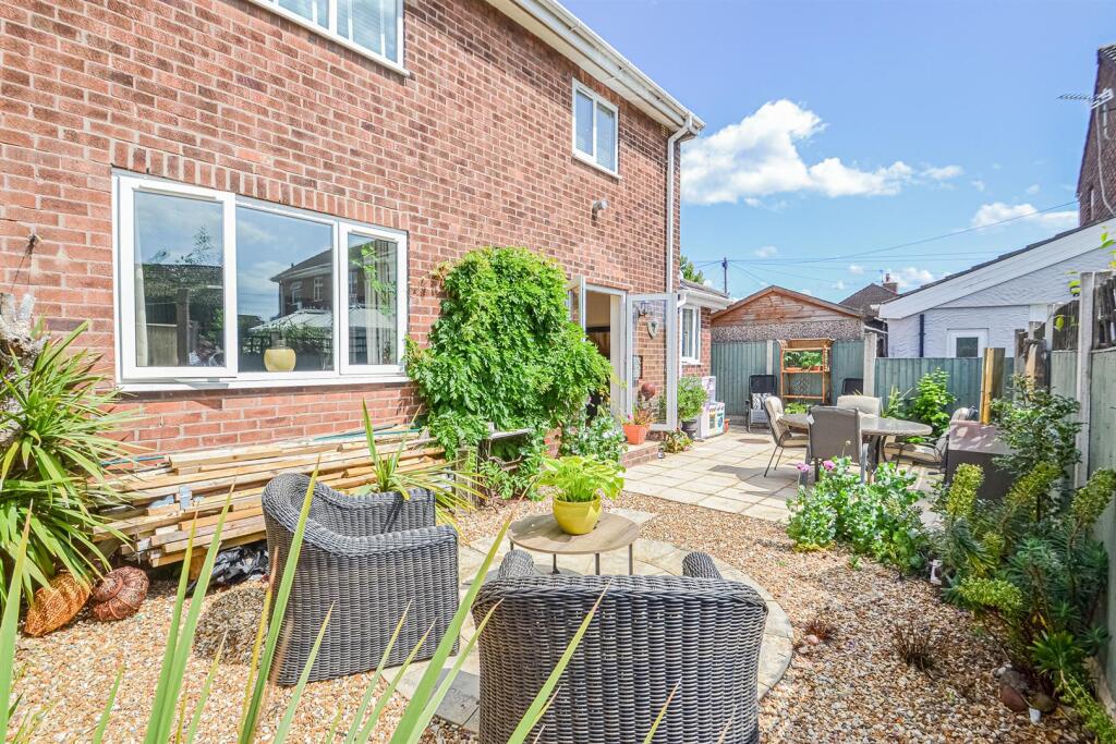 Rear Garden &amp; Sun Trap