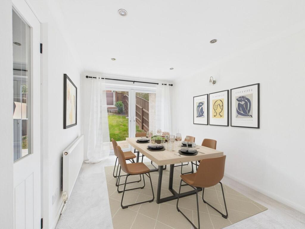 Dining Room (Virtually Furnished)