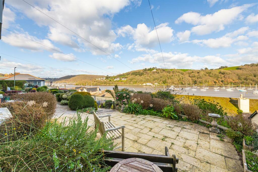 A04 - 9 Sandquay Road Dartmouth - 240226.jpg