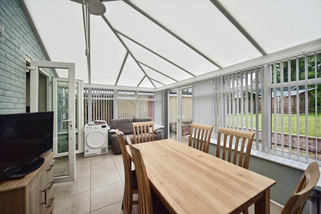 Large Modern Conservatory