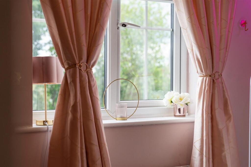Bedroom2-4.jpg
