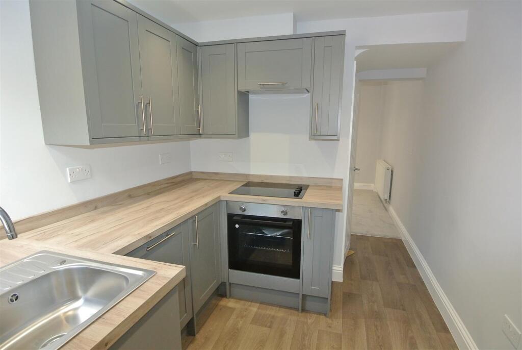 Kitchen a.JPG