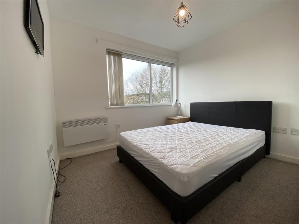 1st Bedroom (2).jpeg