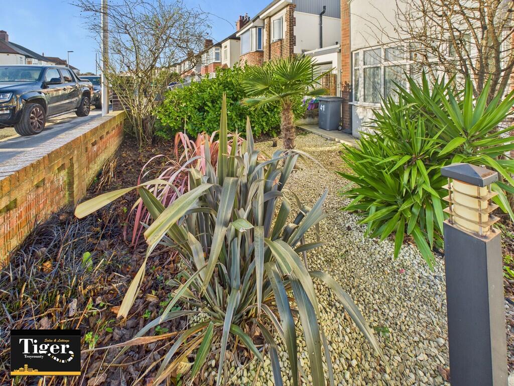 CAM02176G0-PR0772...