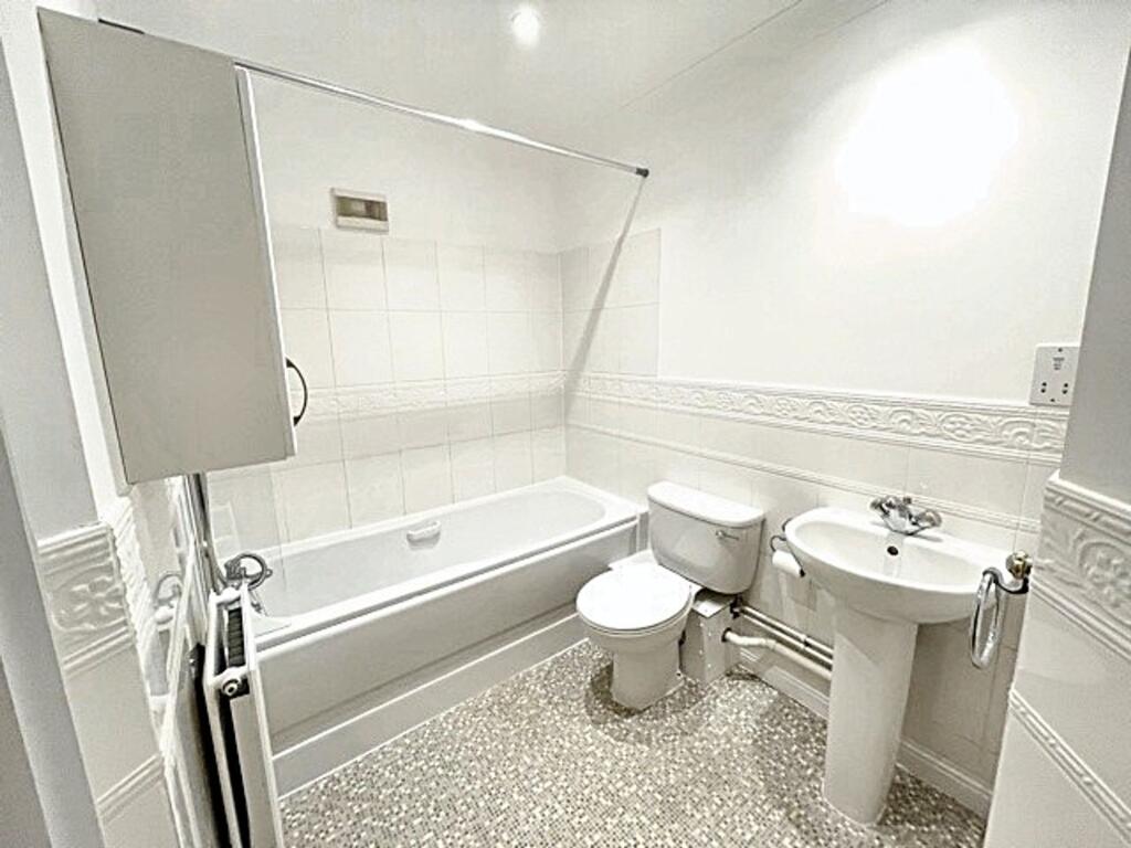 Main bathroom