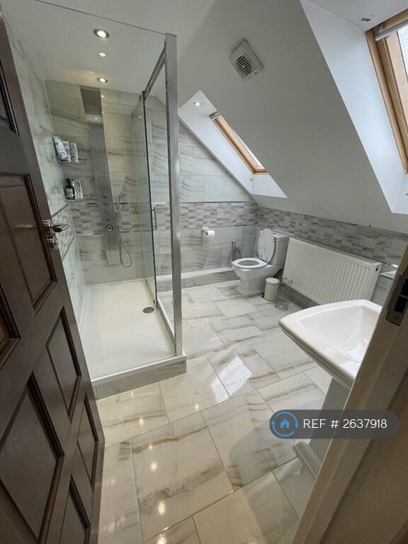 Loft En-Suite