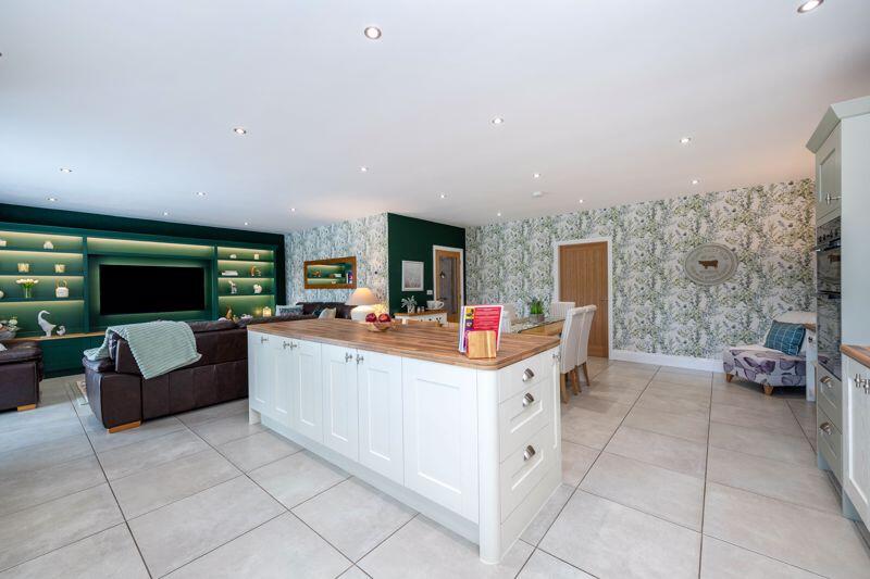 Open Plan Dining/Kitchen/Living