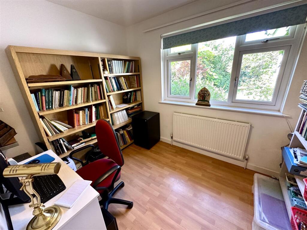 BEDROOM 4/STUDY