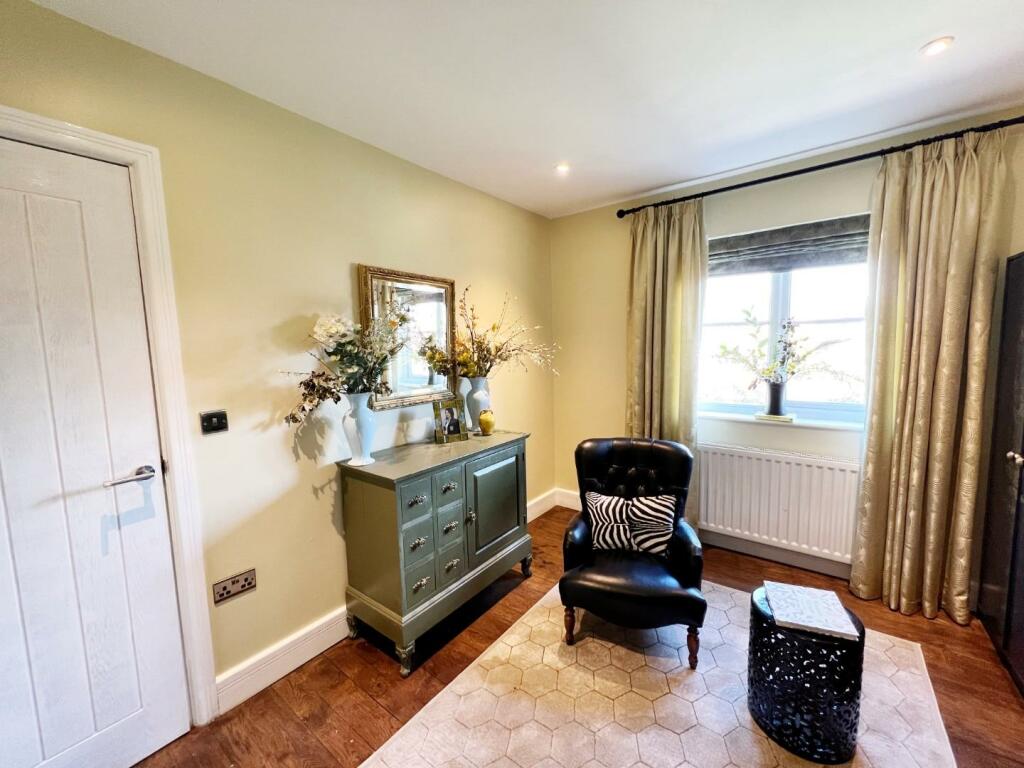 Bedroom 4 pic 2.jpg
