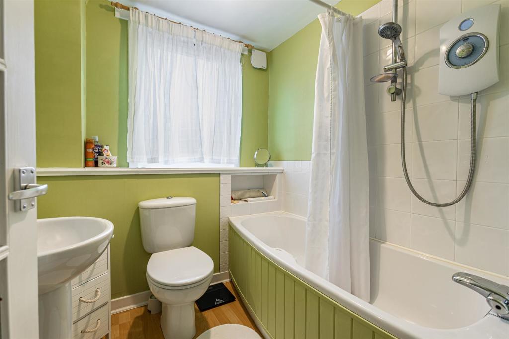 17 Woodside Place Galashiels 28.JPG