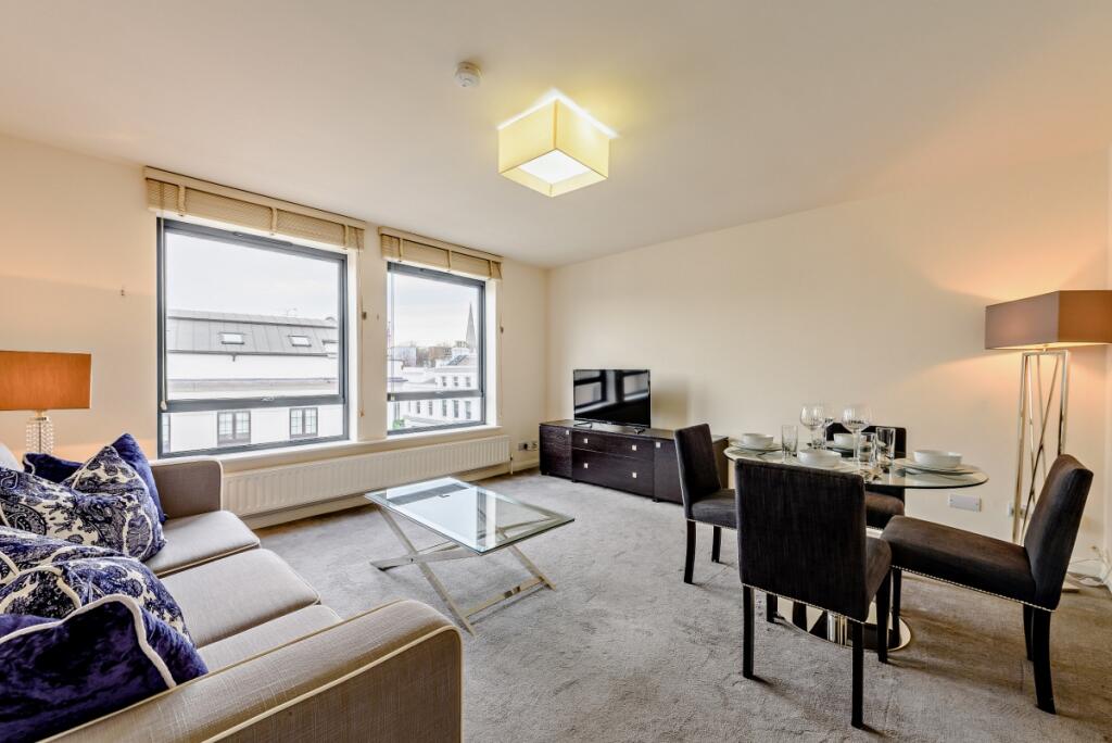 8447057-interior1...