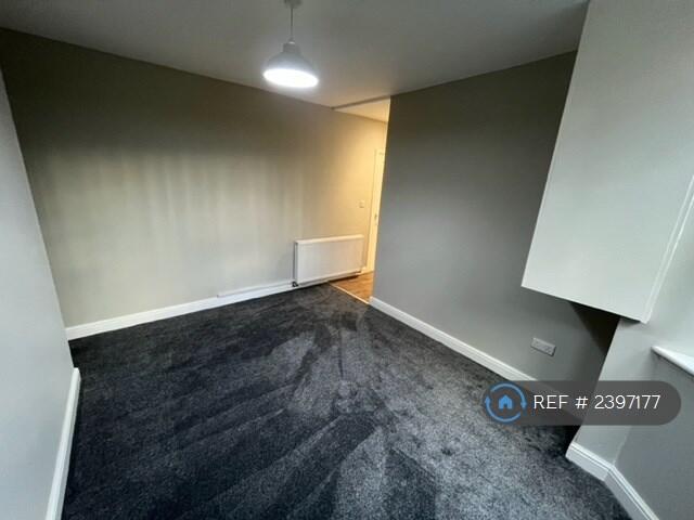 Bedroom Photo 3