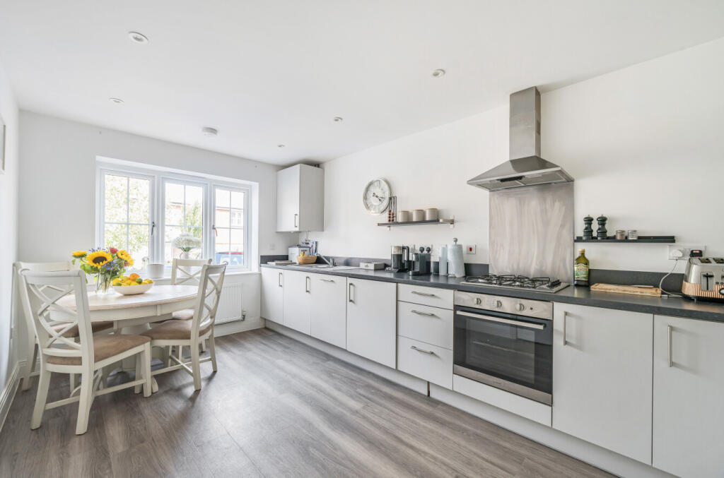 1327813-16-687e67...