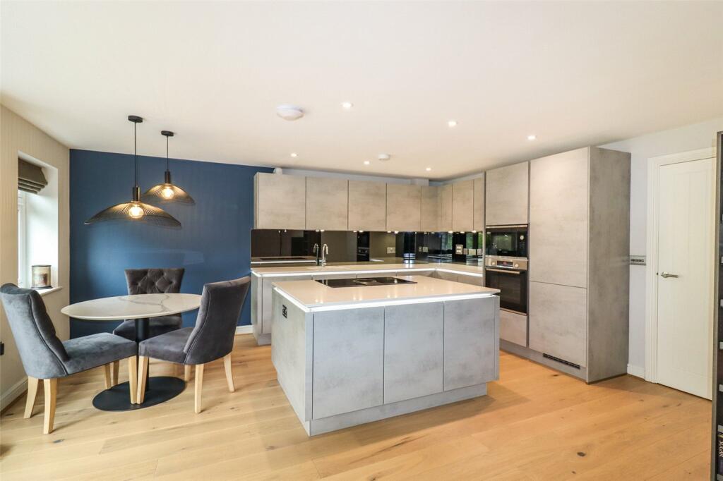 Kitchen/Living Space