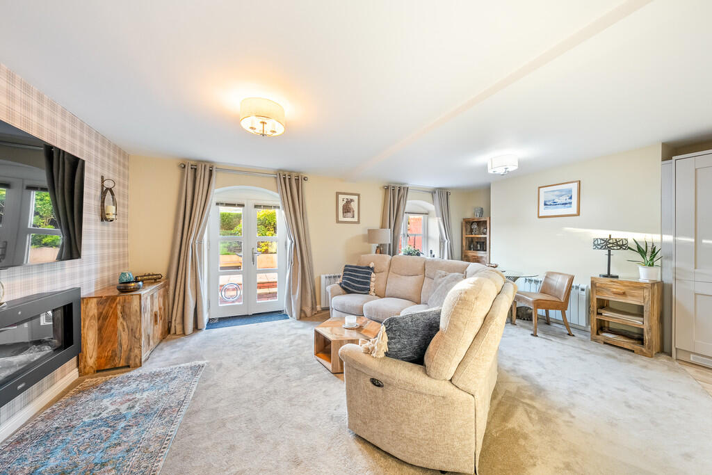 TWO BED APARTMENT...