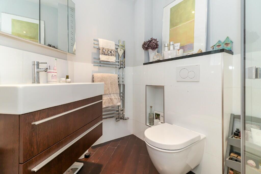 En-suite shower room