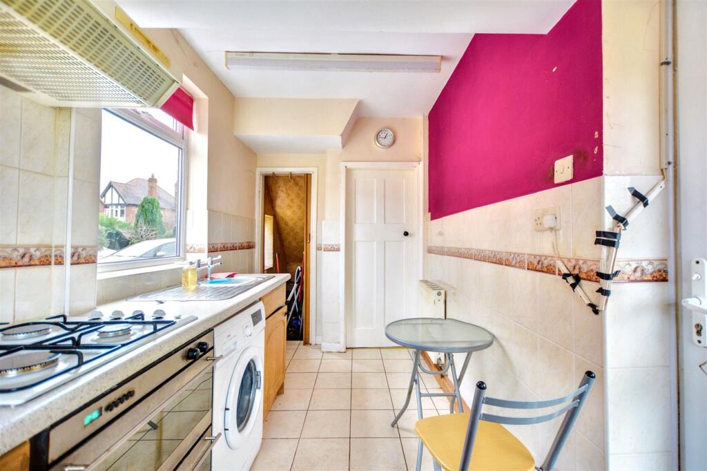 Kitchen_2.jpeg