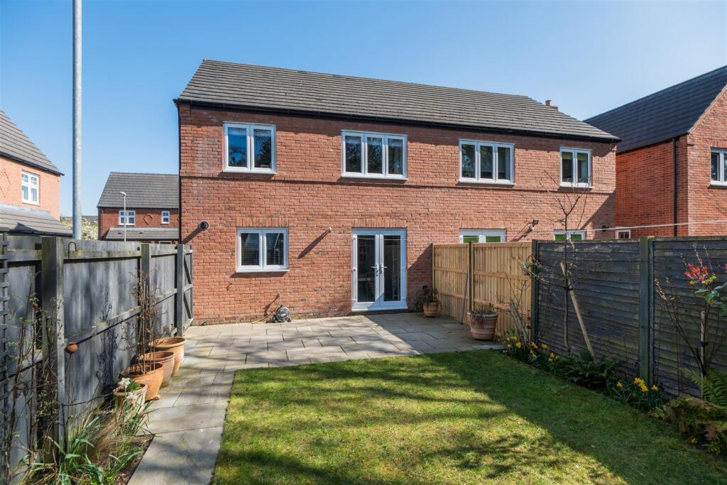 15 Wavell Way-032.jpg