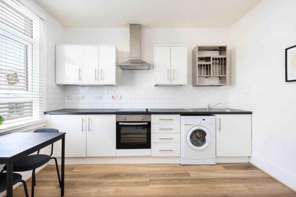 Living Room/Kitchen
