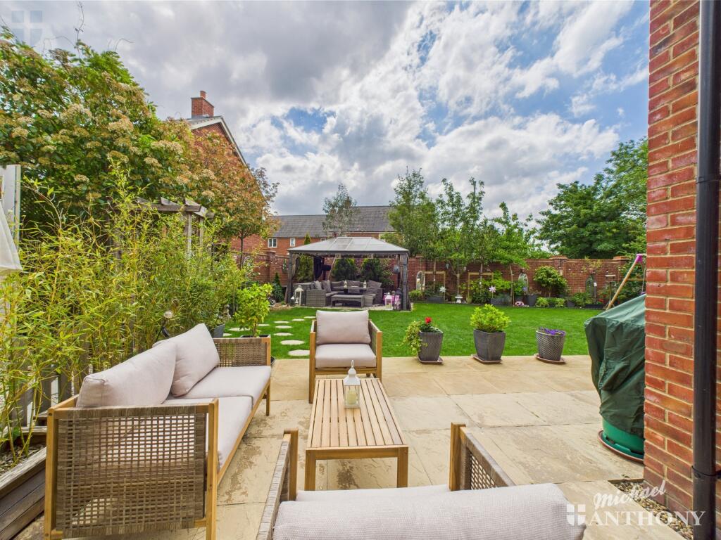 CAM03218G0-PR0655-STILL020