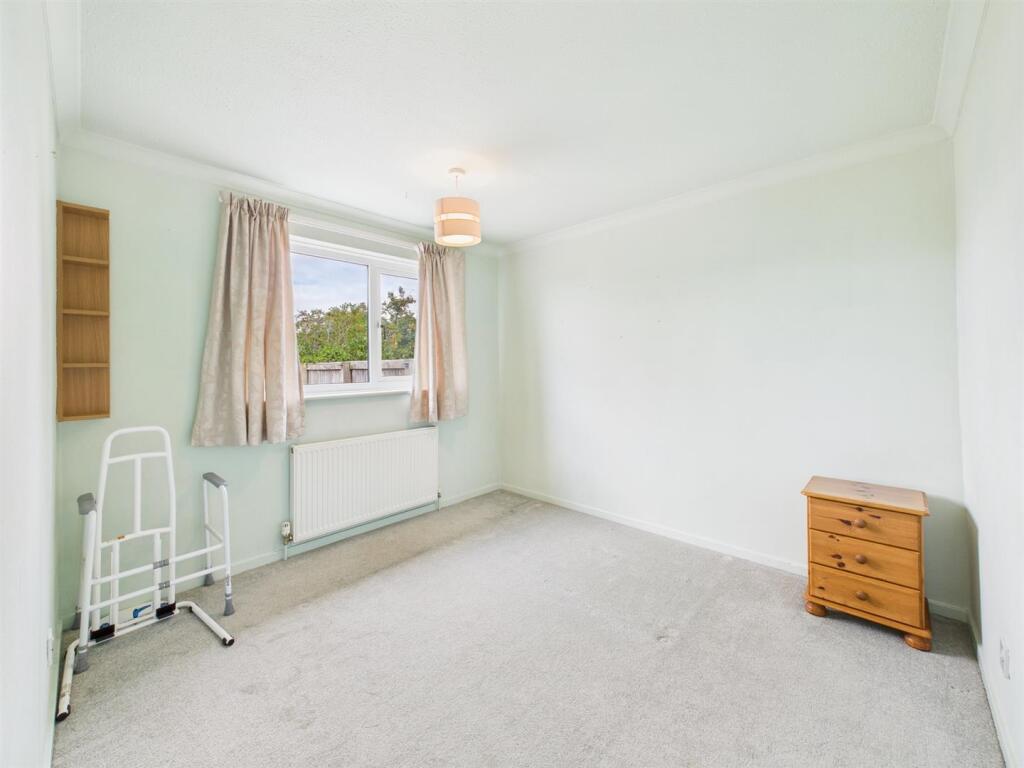 Bedroom: