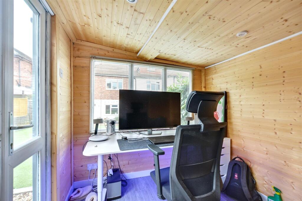 Garden Office_1.jpeg