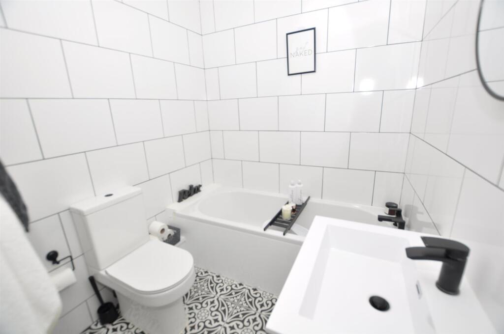 Bathroom/ Shower room/ WC