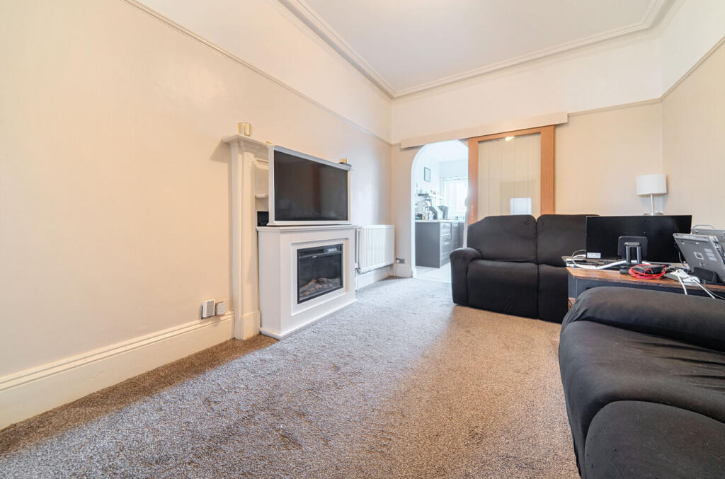 1339866-7-689f004...