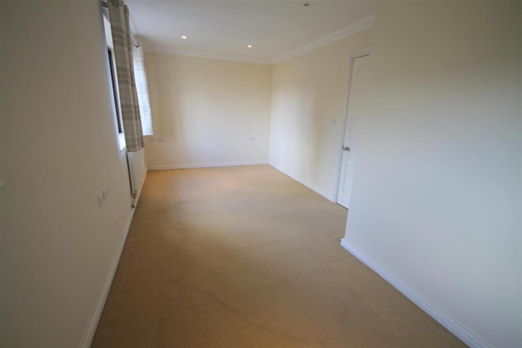 CM Bedroom 1iii.JPG