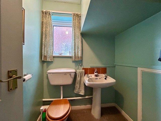 Ground Floor Cloakroom/Wc