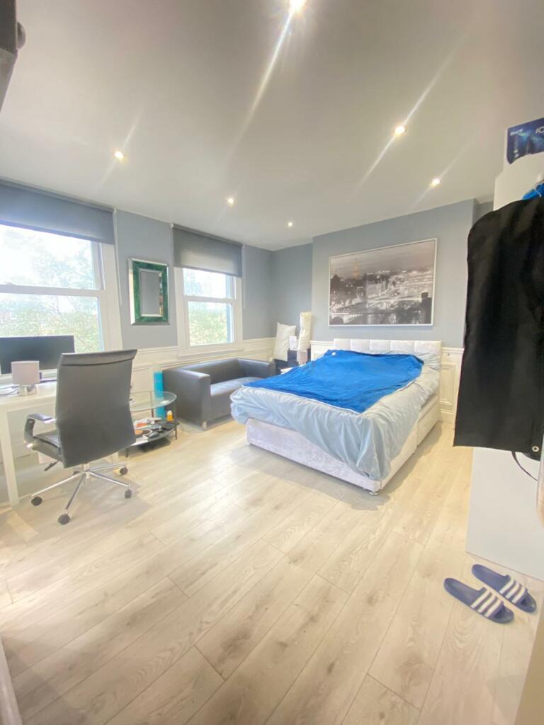 Studio Penthouse in Stoke Newington Near the Stat