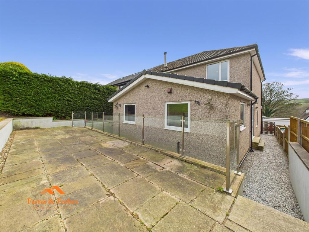 CAM03956G0-PR0087-STILL029.jpg