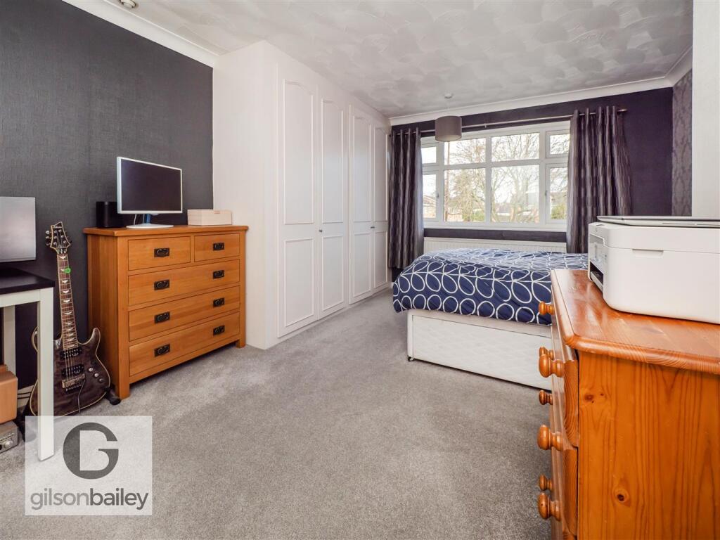 24AylesburyClose-35.jpg
