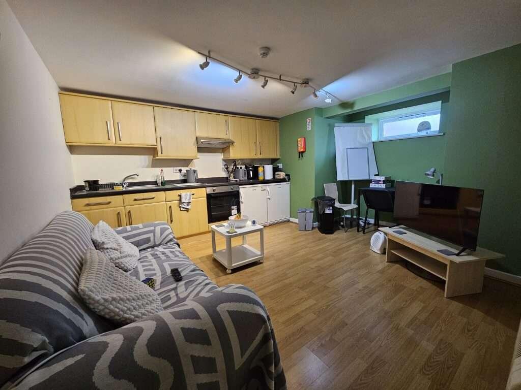 Flat_9_2_Harcourt_Road