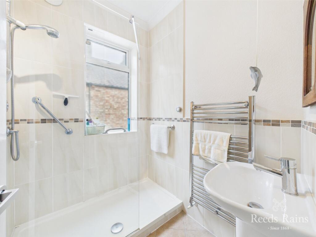 Family Shower Room