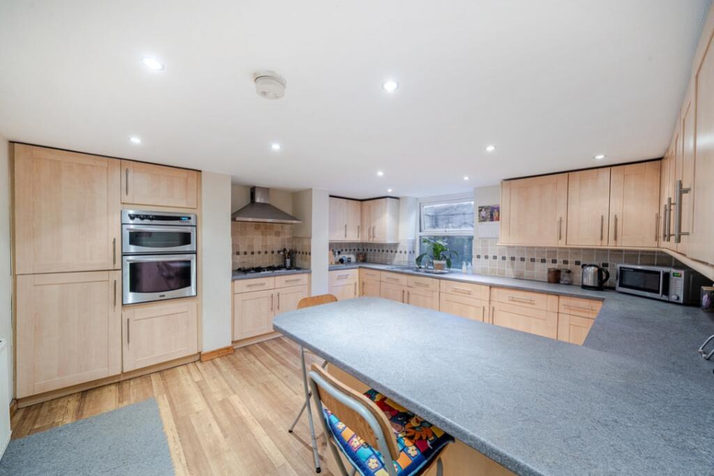 Basement breakfast kitchen