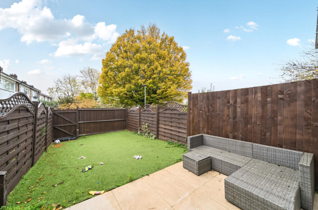 1369959-13-690202...